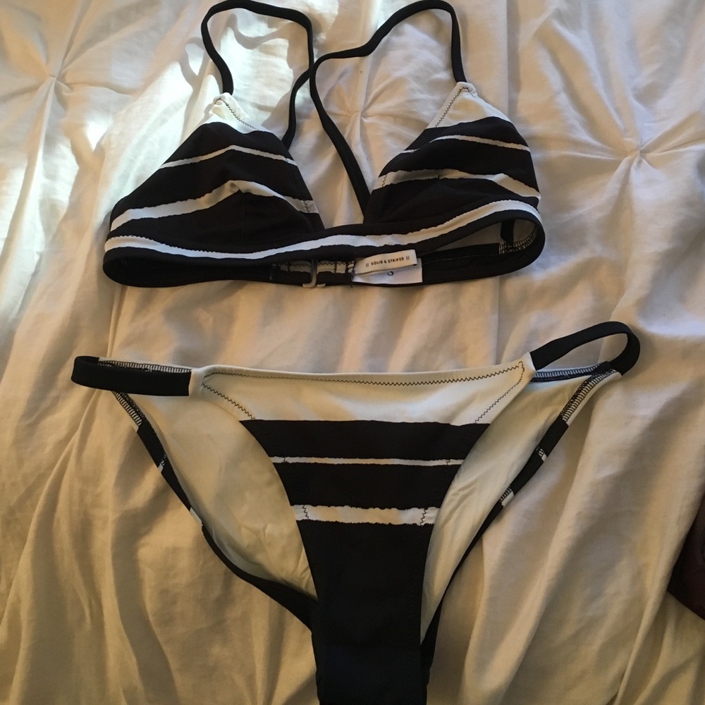 Solid & Striped bikini 👙